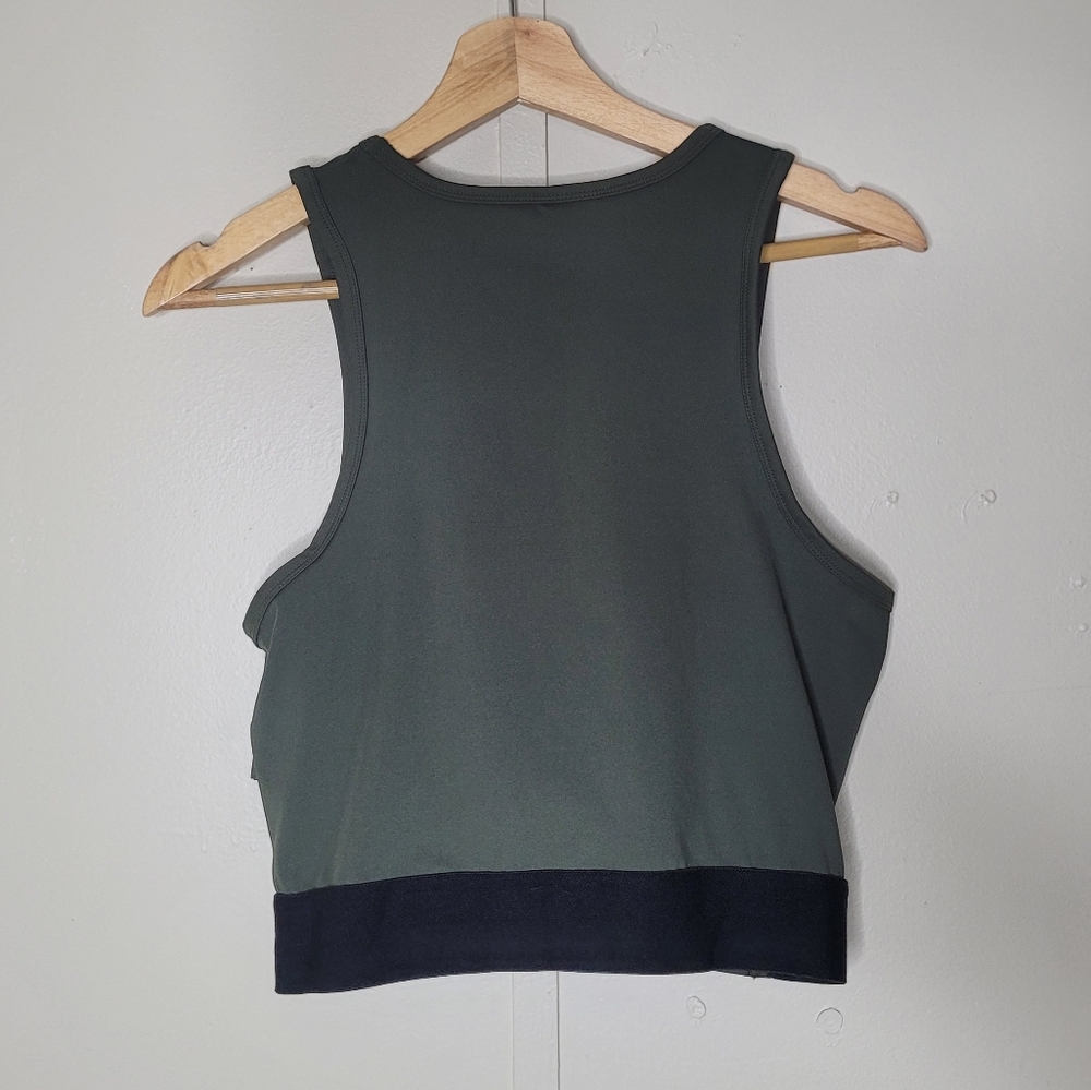 Marika Womens Cycling Top Size Medium Forest Green Scoop neck Workout Fitness - Picture 2 of 4
